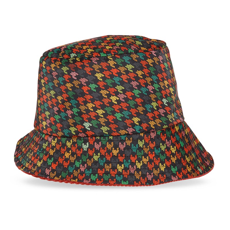 Chapeau imperméable et réversible